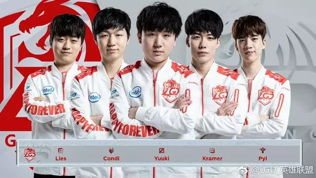 壁的每一个 壁的每一个