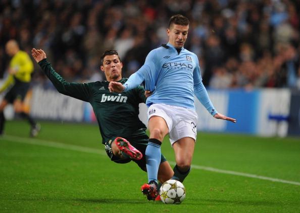 肋部穿插 肋部穿插